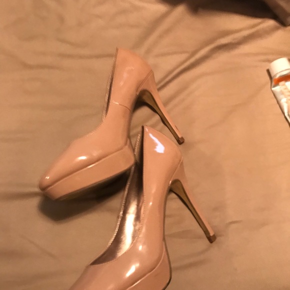 Steve Madden nude platform heels size 9 - Picture 2 of 3